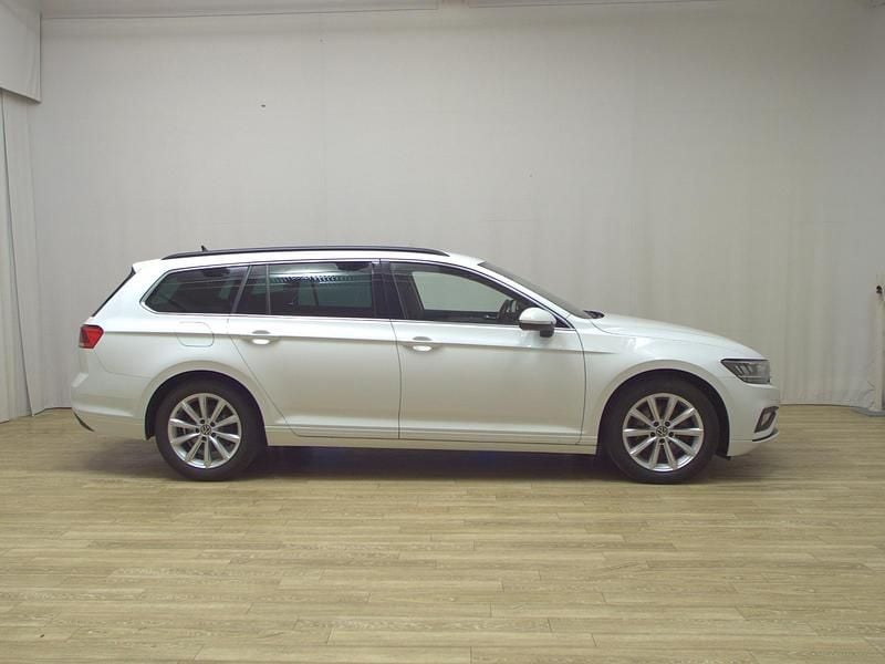 Gebraucht VW Passat Business 200 PS (147 kW) 2022 Weiss Kombi