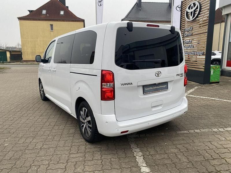 Gebraucht Toyota Proace Verso Team 177 PS (130 kW) 2024 Ice white Kombi