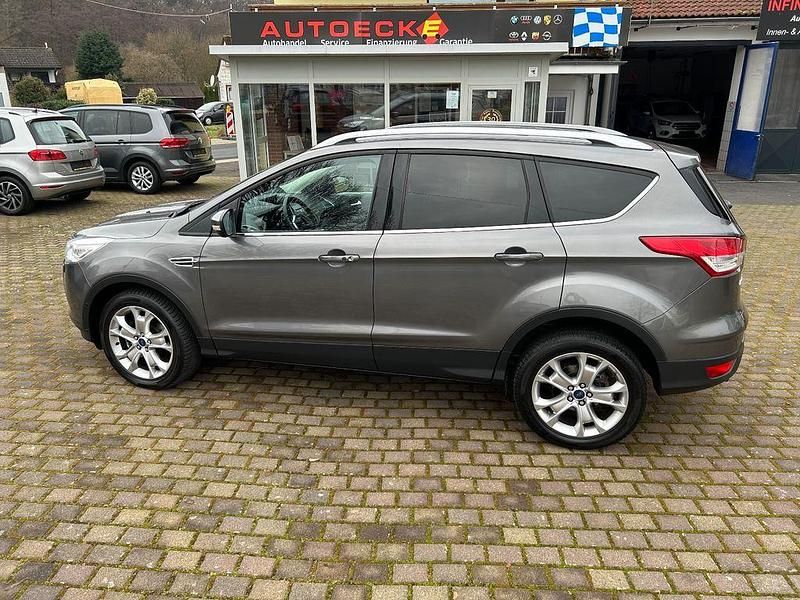 Grau Gebraucht 2013 Ford Kuga Titanium SUV | 9.700 € (Fairer Preis) - Bild 1/4