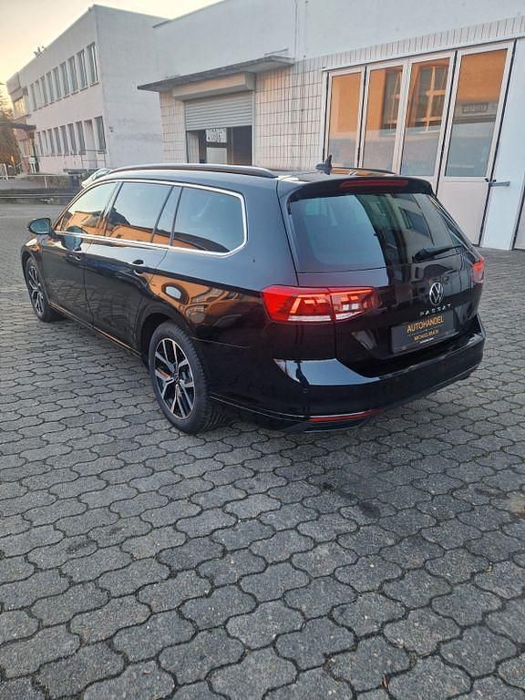 Usata VW Passat Business 150 CV (110 kW) 2021 Nero Station wagon