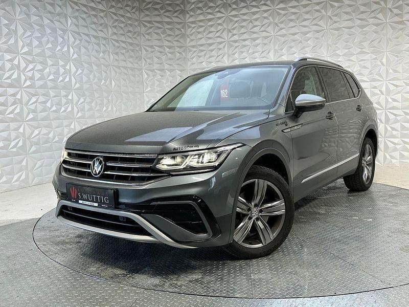 Grau Gebraucht 2022 VW Tiguan Allspace Elegance SUV | 31.690 € (Guter Preis) - Bild 1/4