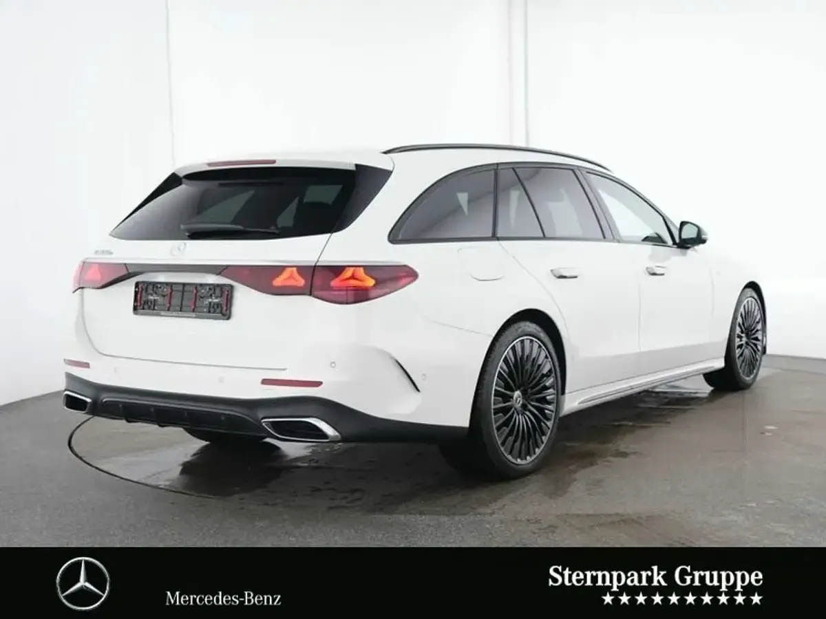 Gebraucht Mercedes E300 AMG 204 PS (150 kW) 2025 Unilack polarweiß Kombi