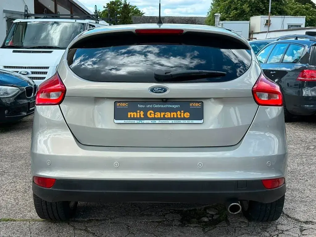 Gebraucht Ford Focus Titanium 182 PS (133 kW) 2015 Silber Limousine