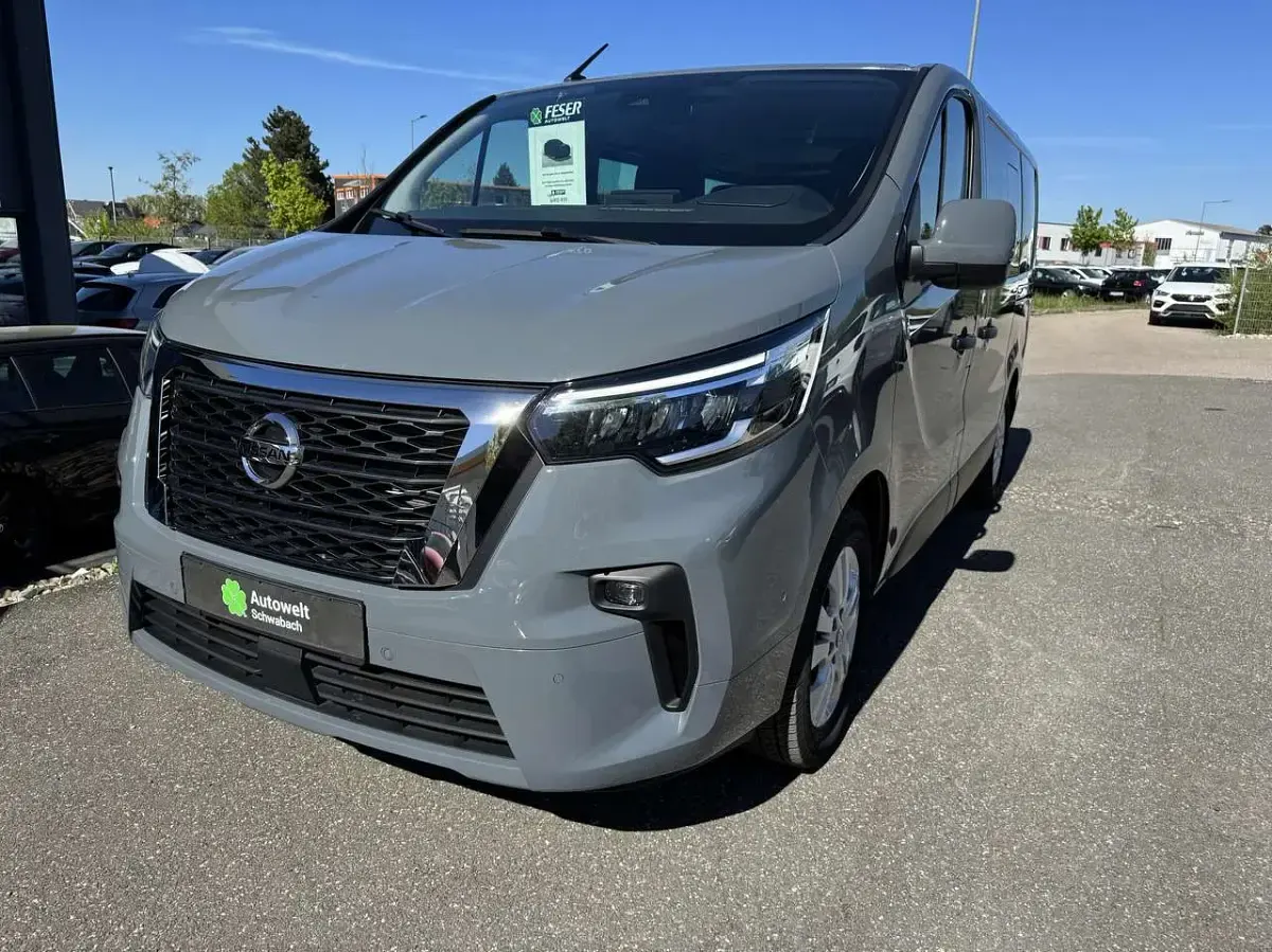 Gebraucht Nissan Primastar Tekna 170 PS (125 kW) 2024 New grey Van / Kleinbus