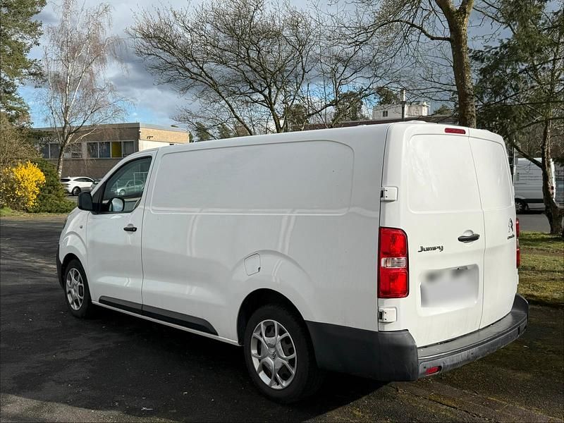 Gebraucht Citroën Jumpy 122 PS (89 kW) 2020 Weiß Van / Kleinbus