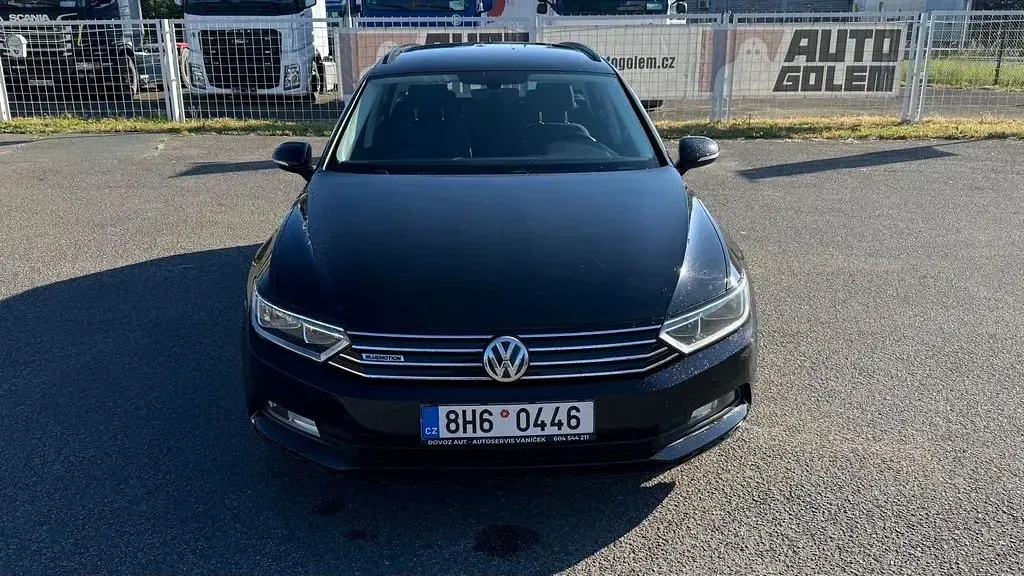 Gebraucht VW Passat Trendline 120 PS (88 kW) 2015 Schwarz Kombi