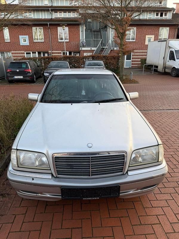 Silber Gebraucht 1999 Mercedes C180 Limousine | 4.250 € (Fairer Preis) - Bild 1/4