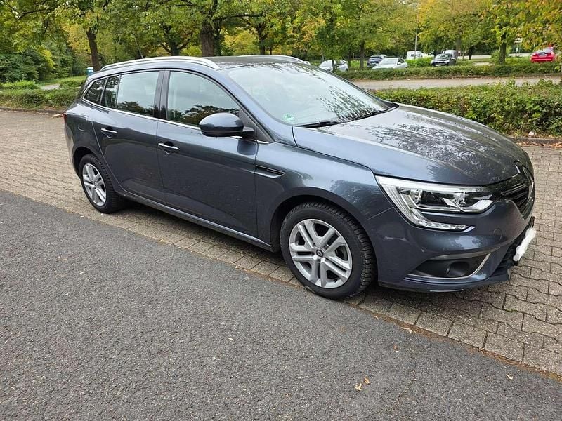 Silber Gebraucht 2020 Renault Mégane GrandTour Intens Kombi | 16.100 € (Guter Preis) - Bild 1/4