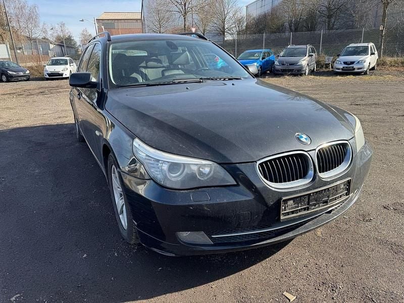 Schwarz Gebraucht 2009 BMW 520 Kombi | 1.800 € (Guter Preis) - Bild 1/4