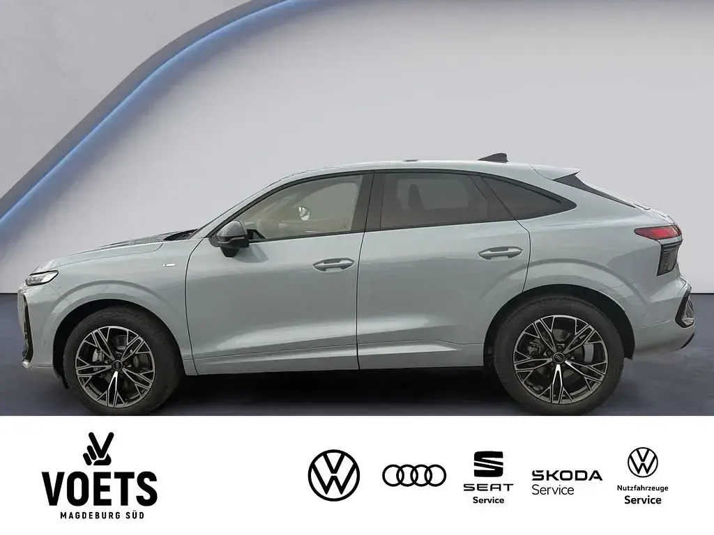 Gebraucht Audi Q3 Sportback Sport 150 PS (110 kW) 2026 Grau SUV