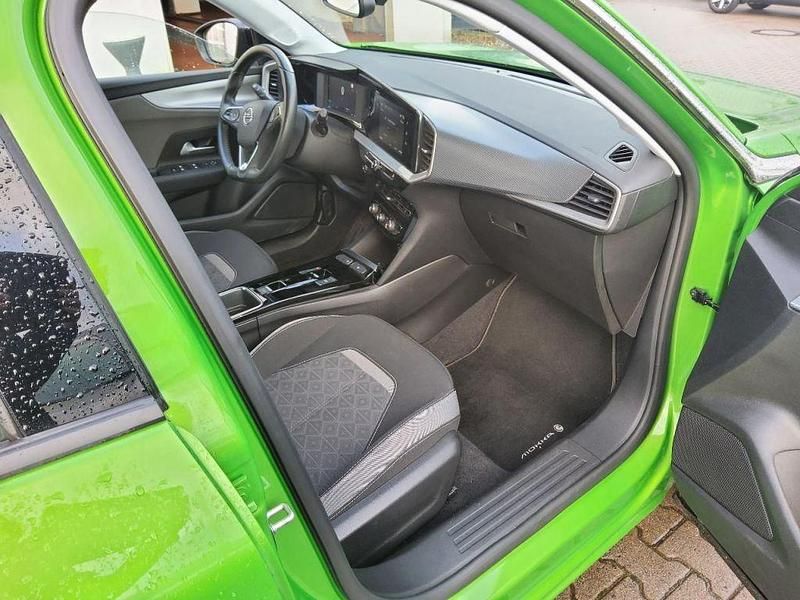 Gebraucht Opel Mokka-e Edition 100 kW (136 PS) 2022 Matcha green/ikone gruen (metallic) SUV