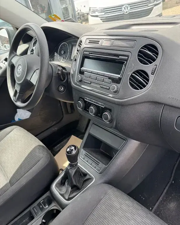 Gebraucht VW Tiguan Trendline 122 PS (89 kW) 2012 Pepper grey metallic SUV
