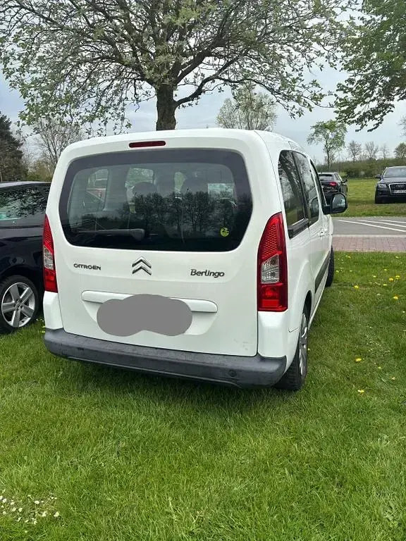 Gebraucht Citroën Berlingo 98 PS (72 kW) 2011 Weiß Van / Kleinbus