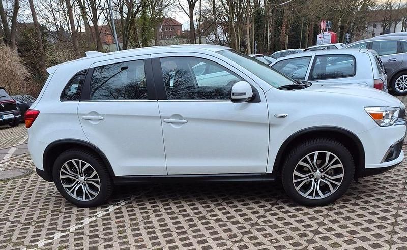Gebraucht Mitsubishi ASX Diamant Edition 117 PS (86 kW) 2017 Weiß SUV