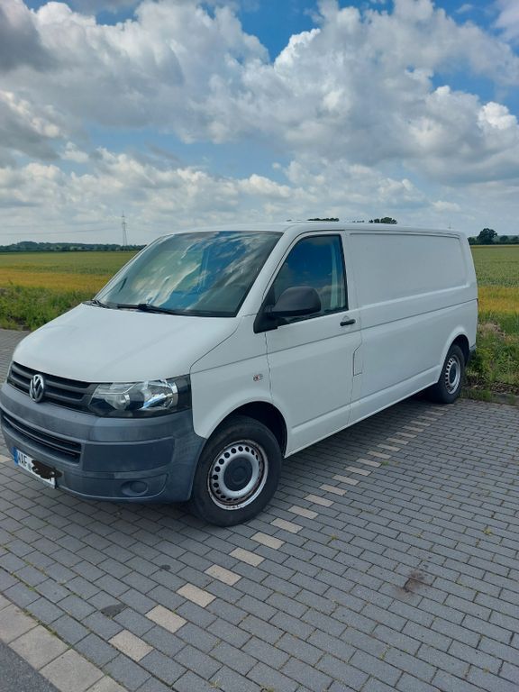 Weiß Gebraucht 2012 VW T5 Van | 13.000 € (Etwas zu teuer) - Bild 1/4