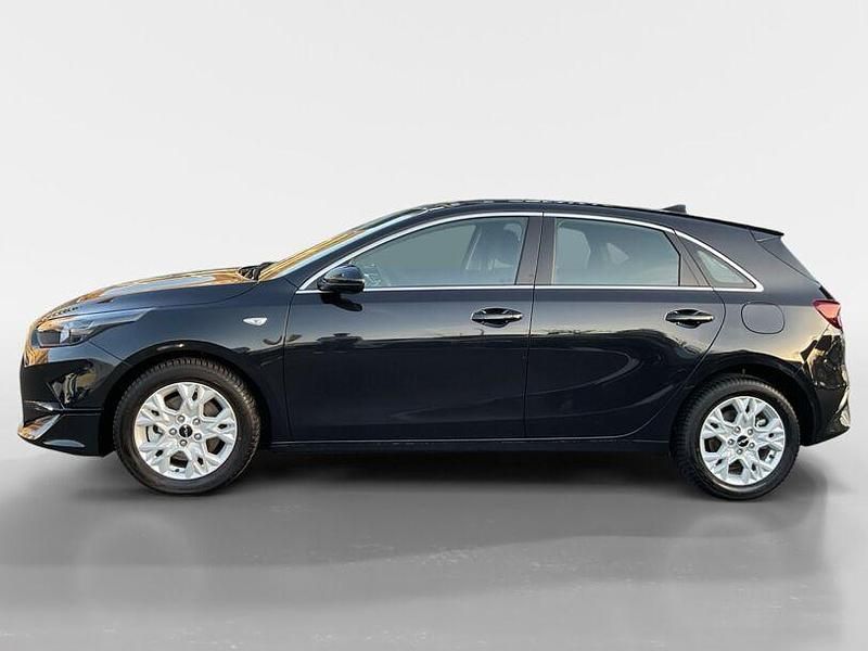 Gebraucht Kia Ceed Vision 140 PS (102 kW) 2025 Schwarz Kleinwagen