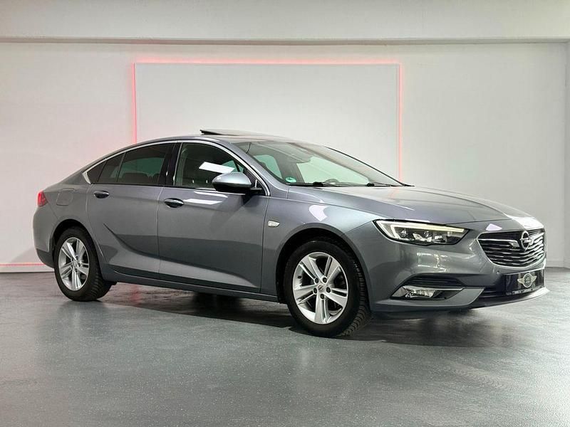 Grau Gebraucht 2019 Opel Insignia Sport Limousine | 15.999 € (Superpreis) - Bild 1/4