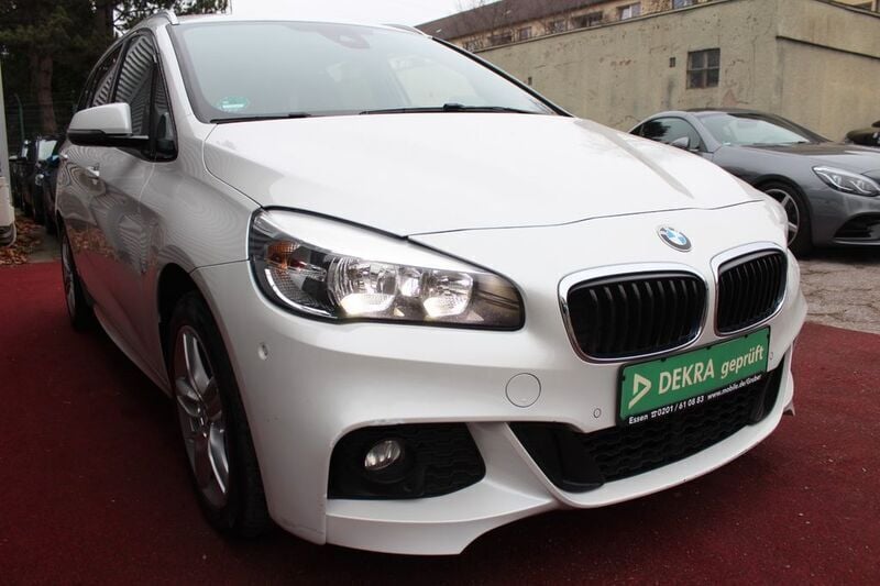 Weiß Gebraucht 2016 BMW 216 Gran Tourer M Sport Van / Kleinbus | 13.982 € (Guter Preis) - Bild 1/4