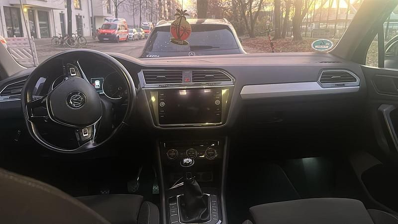 Gebraucht VW Tiguan Comfortline 150 PS (110 kW) 2020 Schwarz SUV