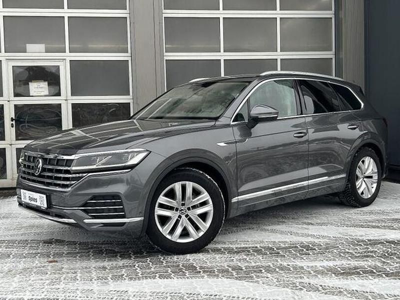 Siliziumgrau metallic Gebraucht 2022 VW Touareg Atmosphere SUV | 47.990 € (Fairer Preis) - Bild 1/4