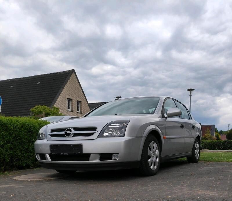 Silber Gebraucht 2003 Opel Vectra Limousine | 1.950 € (Teuer) - Bild 1/4