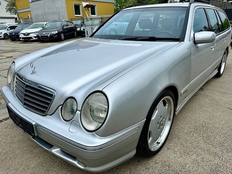 Silber Gebraucht 2000 Mercedes E55 AMG AMG Kombi | 14.999 € - Bild 1/4