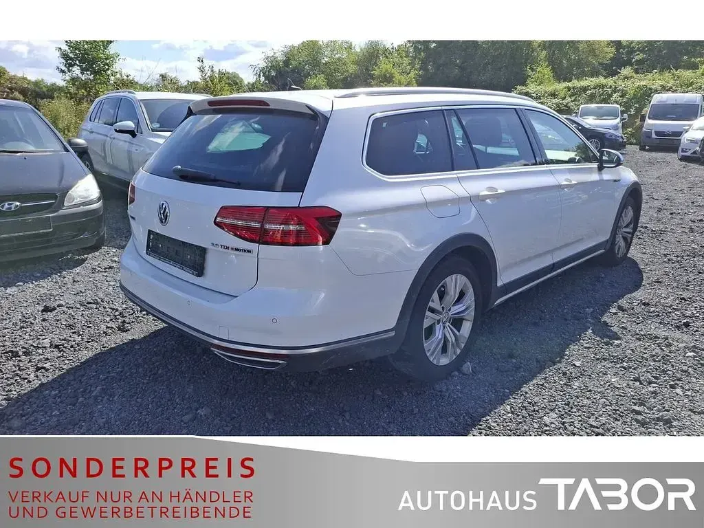 Gebraucht VW Passat 239 PS (175 kW) 2016 Weiß Limousine