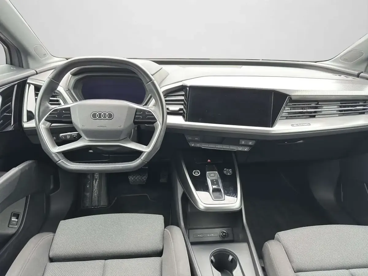 Gebraucht Audi Q4 e-tron 219 kW (299 PS) 2022 Kieselgrau SUV