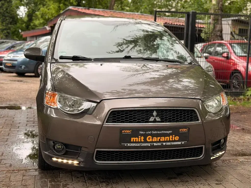 Gebraucht Mitsubishi Colt Edition 95 PS (69 kW) 2011 Braun Kleinwagen