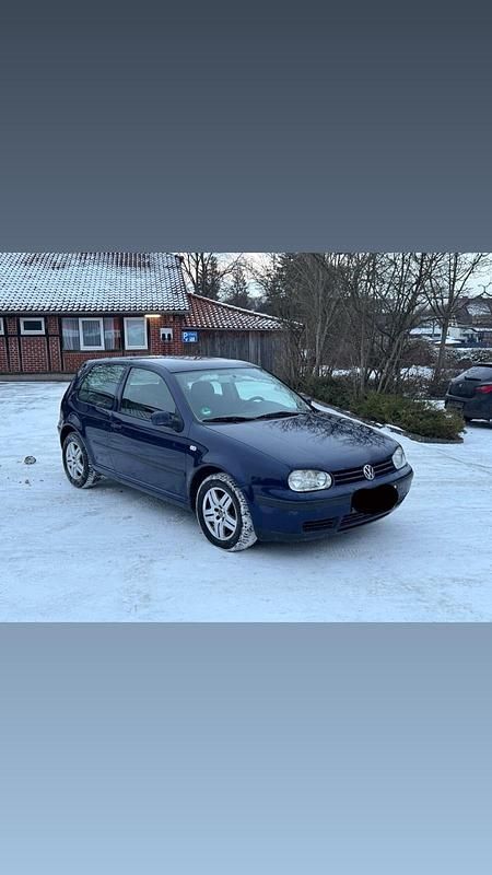 Gebraucht VW Golf IV 75 PS (55 kW) 2002 Blau Kleinwagen