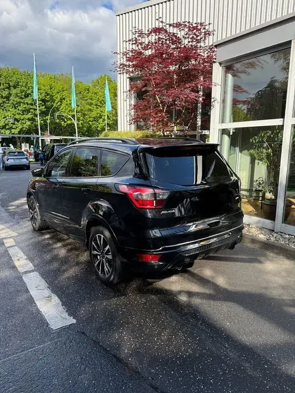 Gebraucht Ford Kuga ST-Line 150 PS (110 kW) 2019 Schwarz SUV
