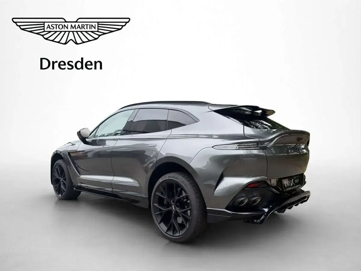 Neu Aston Martin DBX 707 707 PS (519 kW) 2026 Magnetic silver SUV