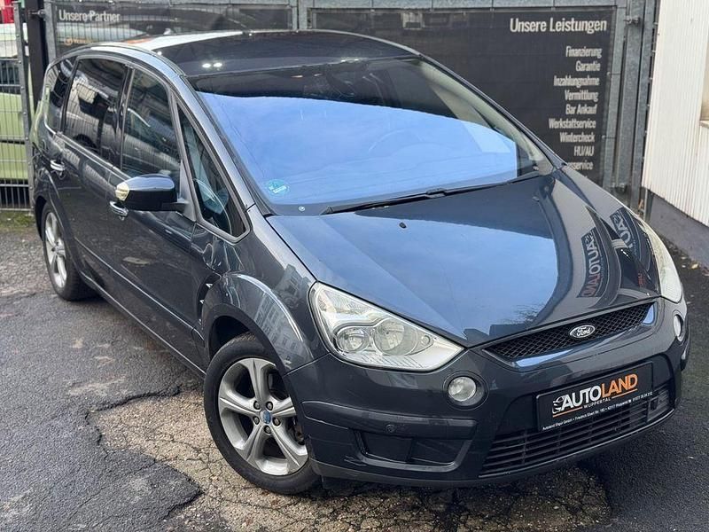 Grau Gebraucht 2008 Ford S-MAX Titanium Van / Kleinbus | 4.999 € (Teuer) - Bild 1/4