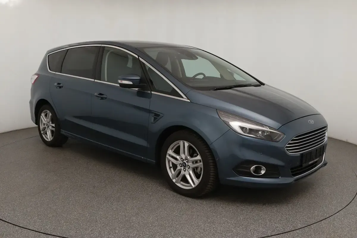 Gebraucht Ford S-MAX Titanium S 150 PS (110 kW) 2019 Chroma blau met Van / Kleinbus