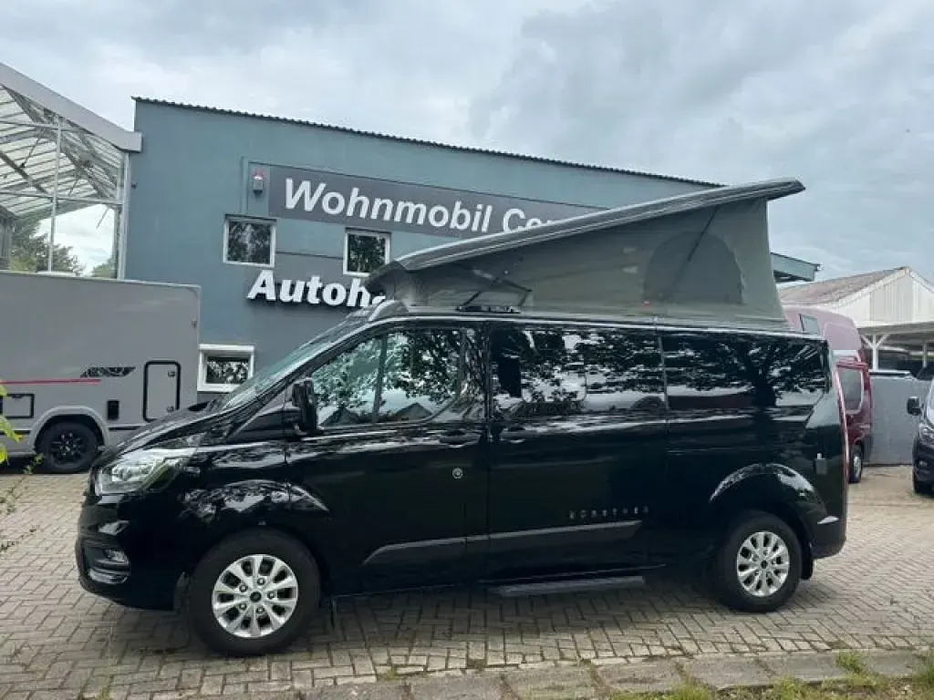 Gebraucht Buerstner Copa 150 PS (110 kW) 2024 Agateblack (metallic) Van