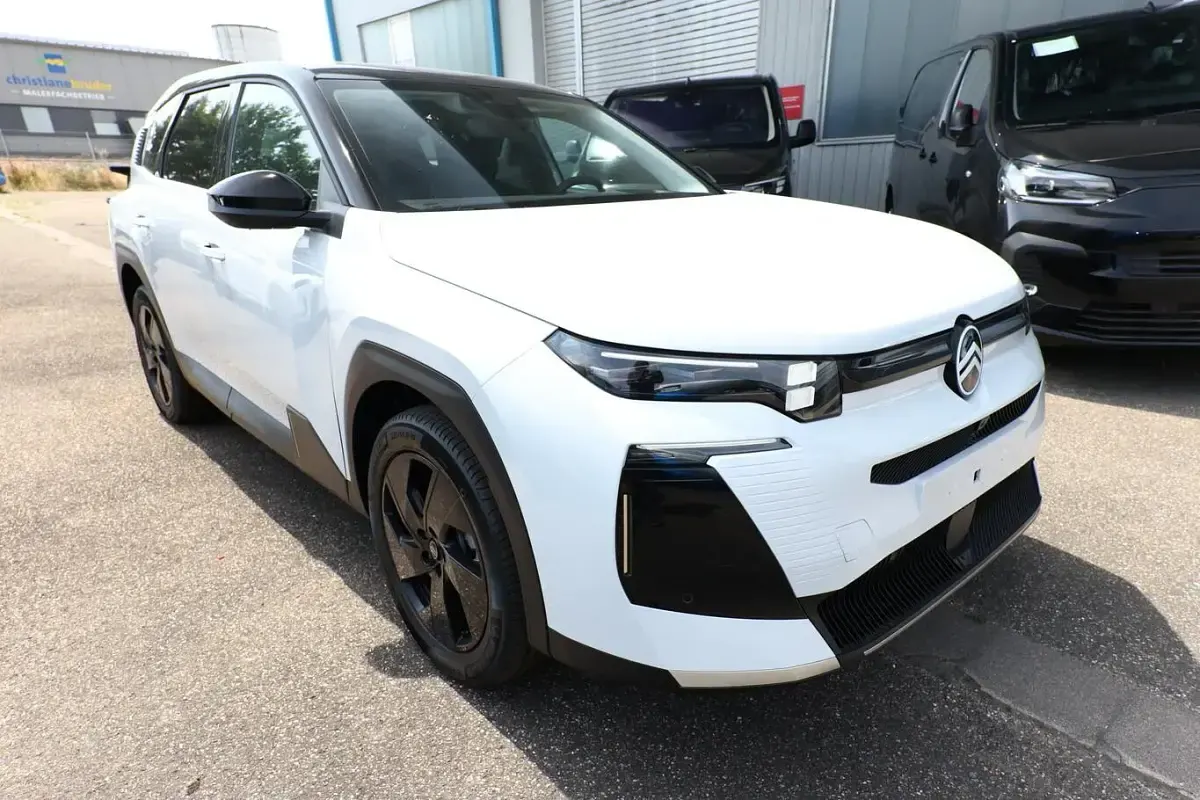 Neu Citroën C5 Aircross 145 PS (106 kW) 2026 Okenit weiß metallic SUV