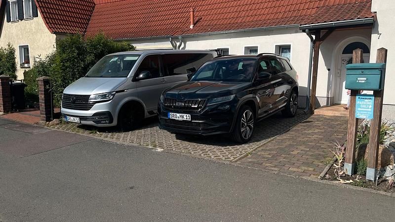 Schwarz Gebraucht 2021 Skoda Kodiaq RS SUV | 29.999 € (Superpreis) - Bild 1/2