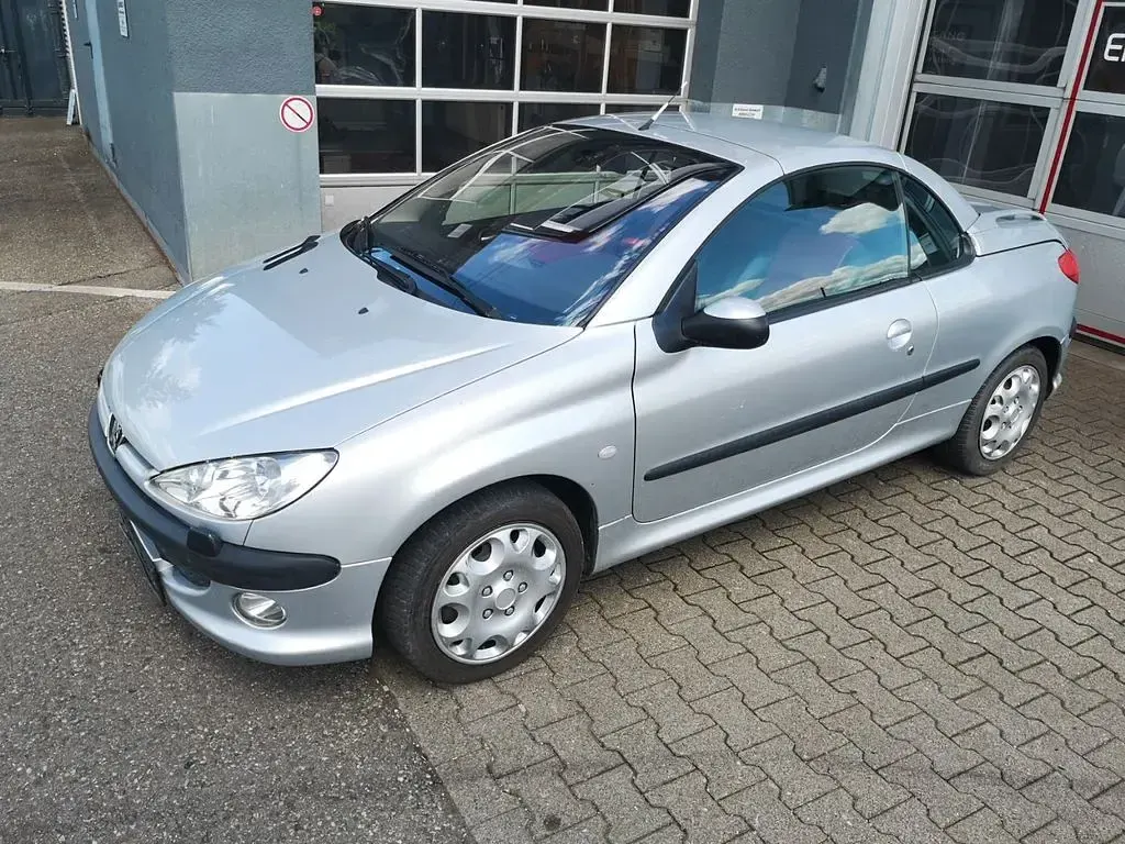 Gebraucht Peugeot 206 CC Platinum 109 PS (80 kW) 2002 Grau Cabrio
