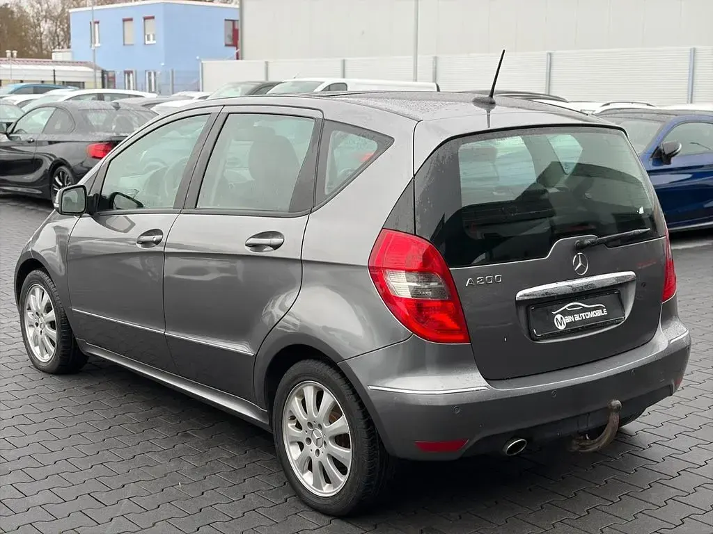 Gebraucht Mercedes A200 Avantgarde 136 PS (100 kW) 2010 Grau Limousine