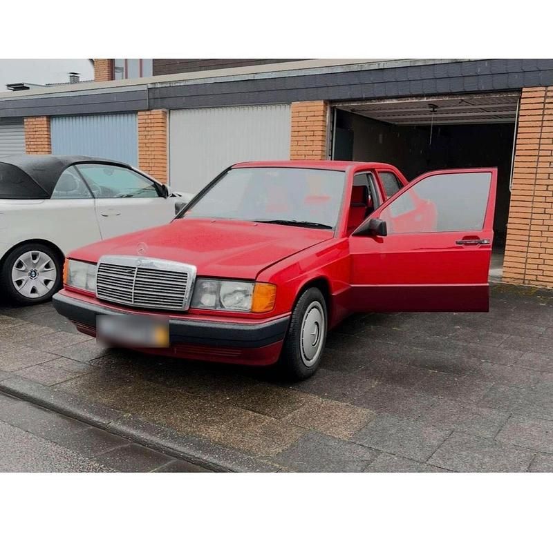 Gebraucht Mercedes 190 132 PS (97 kW) 1989 Rot Limousine