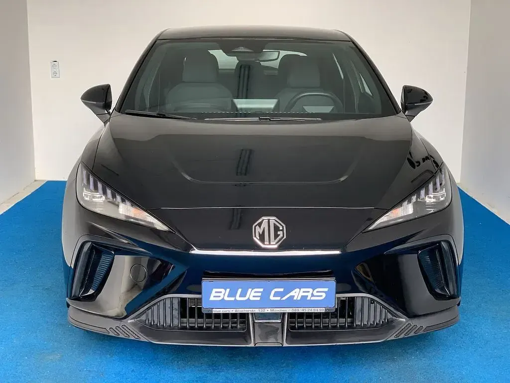 Używany MG MG4 EV 125 kW (170 KM) 2023 Czarny Hatchback