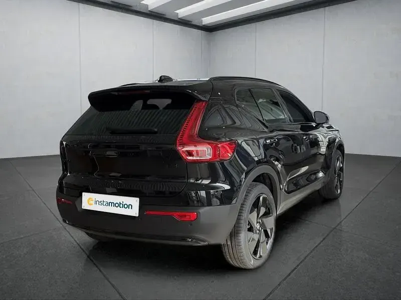 Gebraucht Volvo XC40 Plus 163 PS (119 kW) 2026 Schwarz SUV