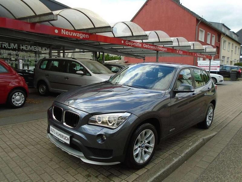 Grau Gebraucht 2015 BMW X1 Sport Line SUV | 12.990 € (Fairer Preis) - Bild 1/4