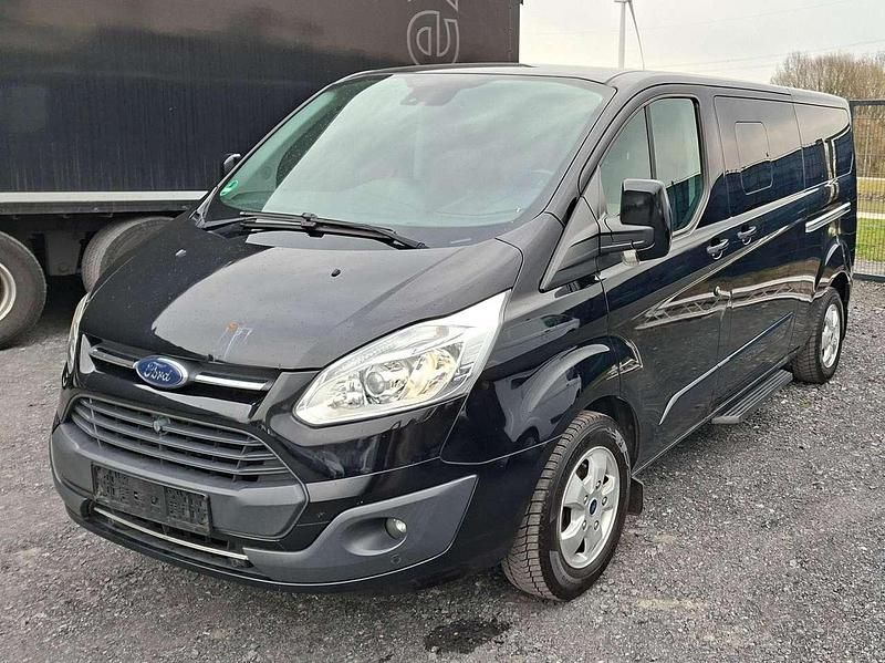 Gebraucht Ford Tourneo 170 PS (125 kW) 2017 Schwarz Van / Kleinbus