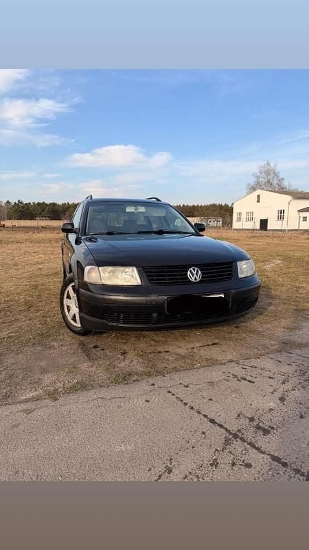 Gebraucht VW Passat 116 PS (85 kW) 2001 Schwarz Kombi