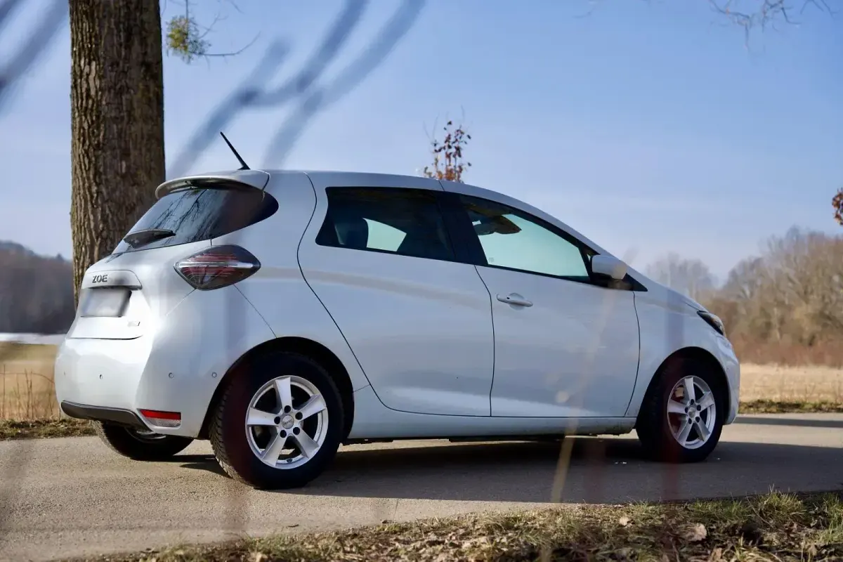 Usata Renault Zoe Intens 100 kW (136 CV) 2019 Bianco Utilitaria