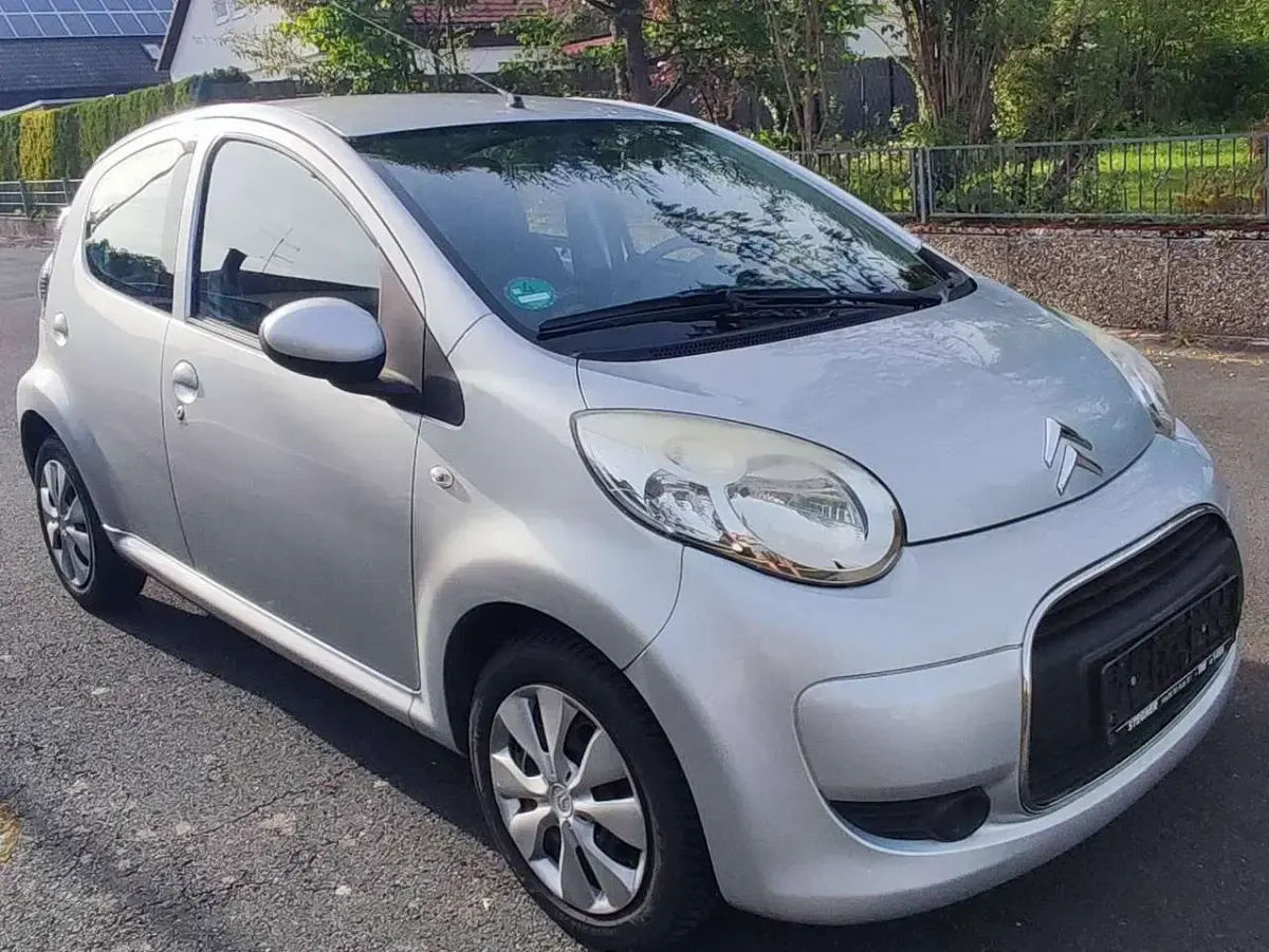 Gebraucht Citroën C1 Advance 68 PS (50 kW) 2011 Silber Kleinwagen