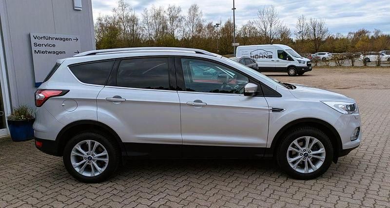 Gebraucht Ford Kuga Titanium 150 PS (110 kW) 2019 Silber SUV