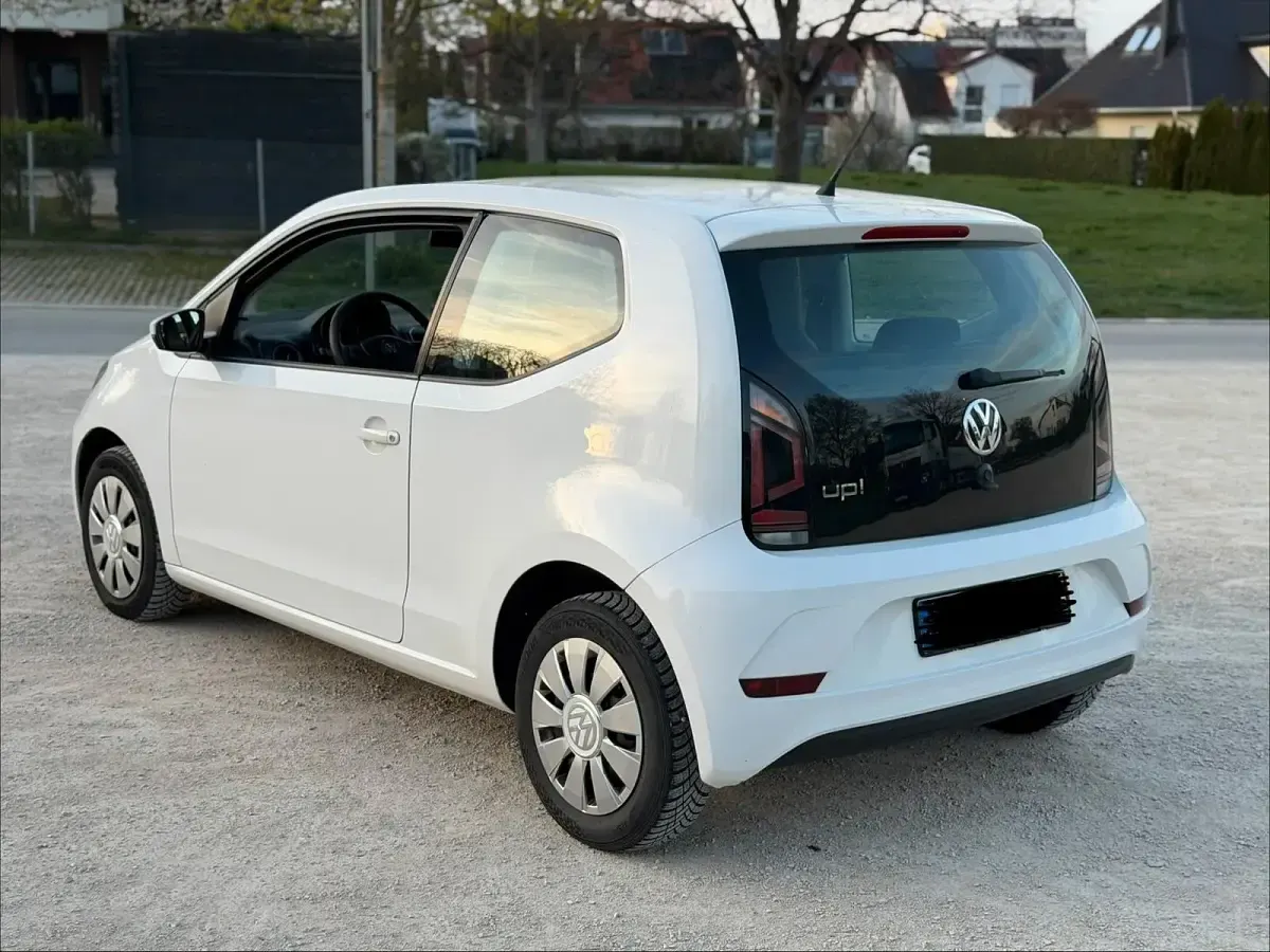 Second-hand VW up! 75 CP (55 kW) 2017 Alb Hatchback