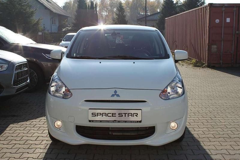 Gebraucht Mitsubishi Space Star Diamant Edition 80 PS (58 kW) 2015 Islandweiß Limousine